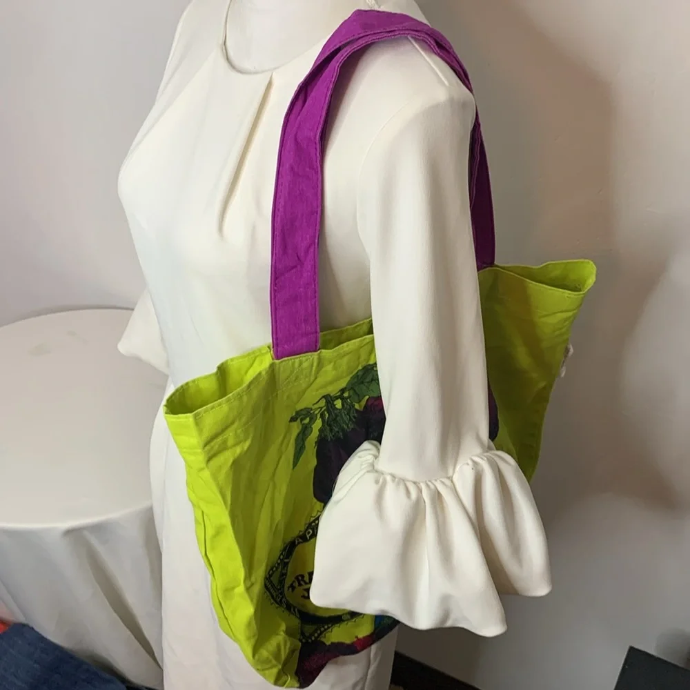 Trader Joe's RARE Lady with fruit Hat Tote Bag TOT9369F - Picture 11 of 11